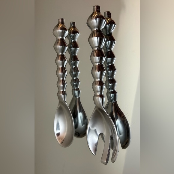 NWOT Set of 2 Silver Serves, Cookware, Dinnerware, Home Kitchen Servers. - Picture 4 of 6